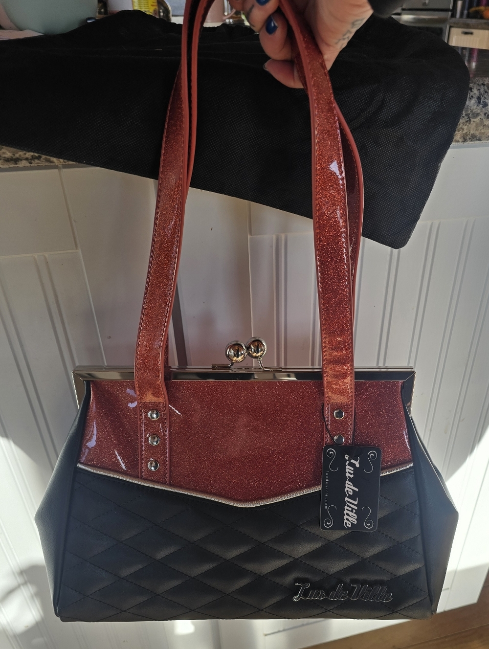 Brand New! Glittery Coral Lux De Ville Silver Clasp Retro/Vintage Inspo Hand Bag - Picture 7 of 12